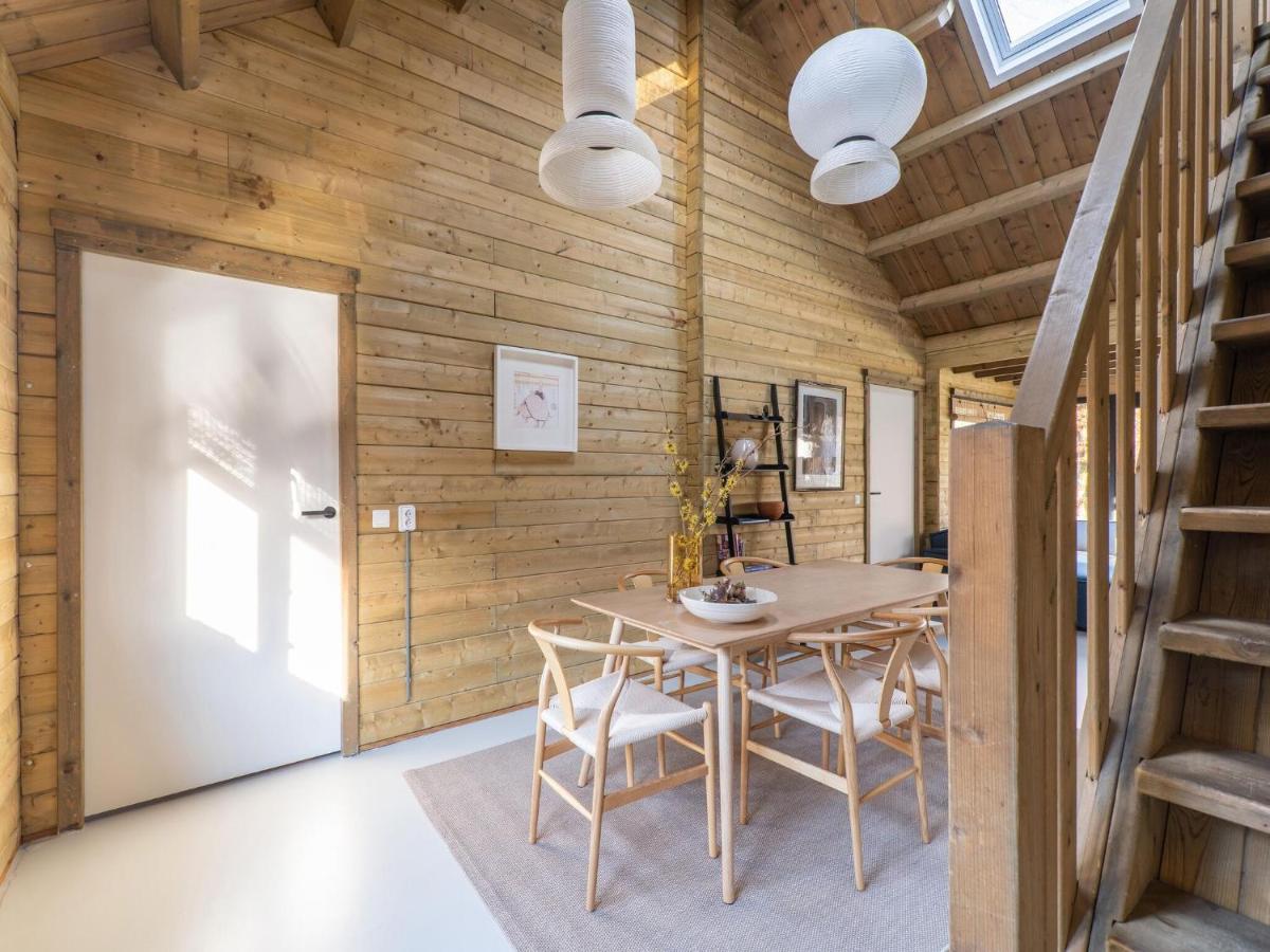 Cosy Wooden House Amid Woods In Soesterberg Утрехт Екстериор снимка