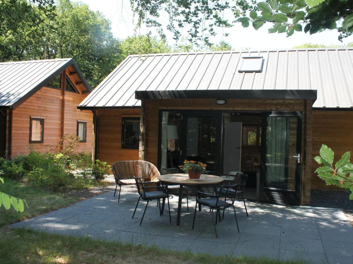 Cosy Wooden House Amid Woods In Soesterberg Утрехт Екстериор снимка